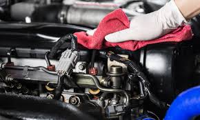 How to Clean Car Engine: Step-by-Step Washing